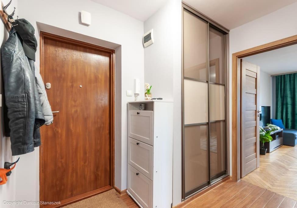 Superapart Woloska 40 Varsóvia Exterior foto